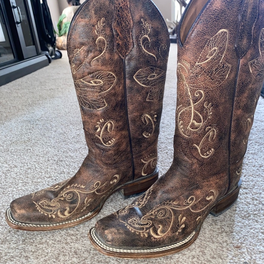 Circle G embroidered western boots